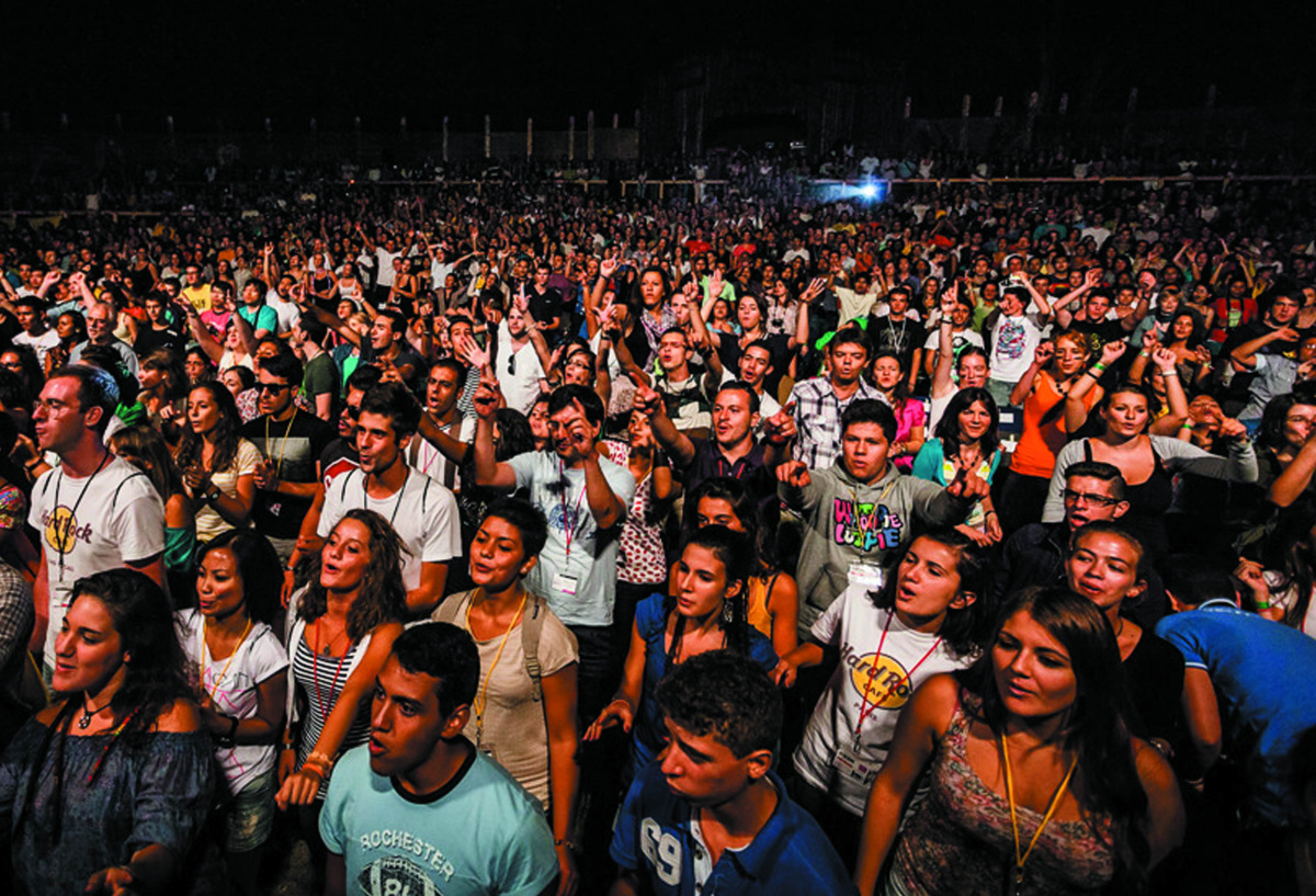brazilia-a-genfestre-keszul-mi-var-a-6000-fiatalra